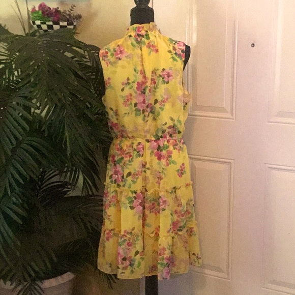 STELLA & JULIE” pretty floral dress size (16W)🌸🌼💕 - Picture 2 of 5